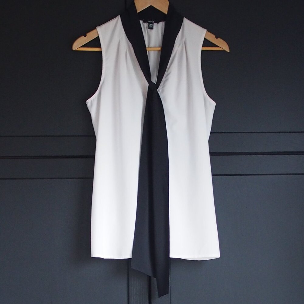 Jacob | Sleeveless Blouse with Neck Tie